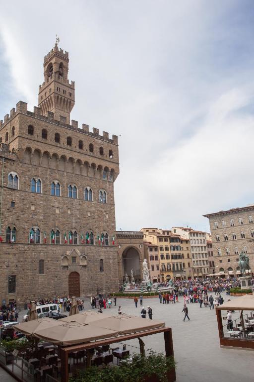 Residenza D'Epoca In Piazza della Signoria Bed and Breakfast Firenze Esterno foto